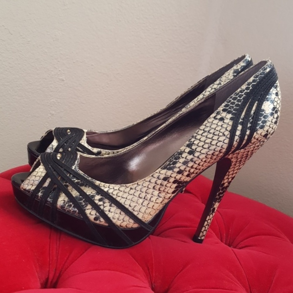 Charles by Charles David Pumps - Size 10